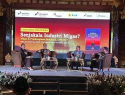 Buku Senjakala Industri Migas Resmi Diluncurkan