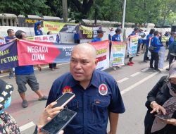 HARGA PAKAN TINGGI DAN MINIMNYA PERLINDUNGAN TERHADAP PETERNAK, PETERNAK AYAM DESAK PEMERINTAH PERHATIKAN KESEJAHTERAAN PETERNAK