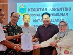 Parenting dan Penyerahan SK Komite, SMAN 2 Medan Tegaskan Komitmen Tingkatkan Mutu Pendidikan
