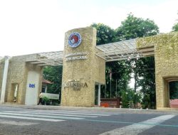 MANTAN DEKAN FH UKSW UMBU RAUTA KALAH TELAK DI PENGADILAN TINGGI TUN SURABAYA