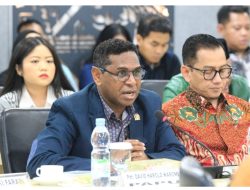 Anggota Komite III Dewan Perwakilan Daerah Republik Indonesia (DPD RI), Pdt. David Harold Waromi, S.M., Th.,  Menyoroti Kondisi Bahasa Daerah di Tanah Papua yang Kian Terancam Punah Akibat Lemahnya Pewarisan Kepada Generasi Muda