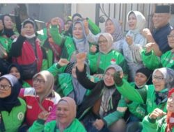 AKHIRNYA SIDOARJO DIURUSIN MBOK’E DEWEK : IBU WAKIL BUPATI MIMIK IDAYANA