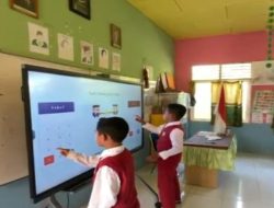 Revitalisasi Tanpa Potongan: Bantuan TV Pintar Langsung Sentuh Sekolah, Wujudkan Transparansi Pendidikan