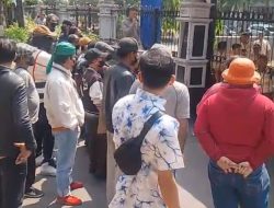 FKSC Kembali Geruduk Kemendes 23 Juli, Ancam Blokade Pakai Rantai dan Gembok